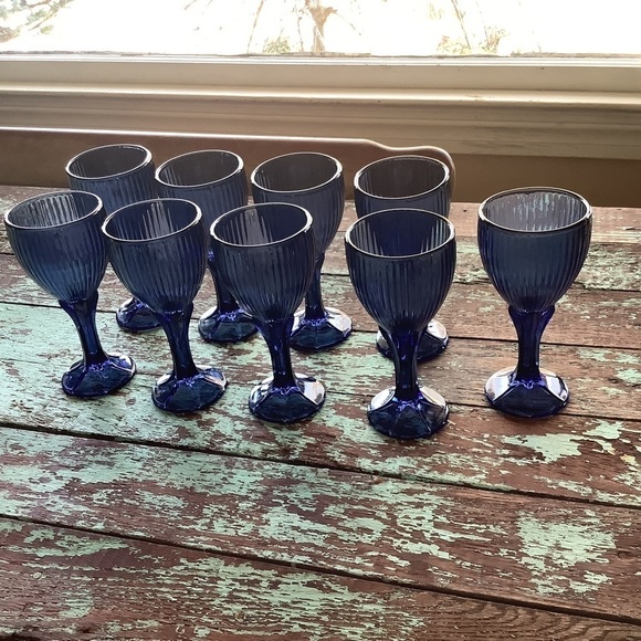 Vintage Blue Goblets Glasses Wedding Garden Party Kitchen - Picture 3 of 9